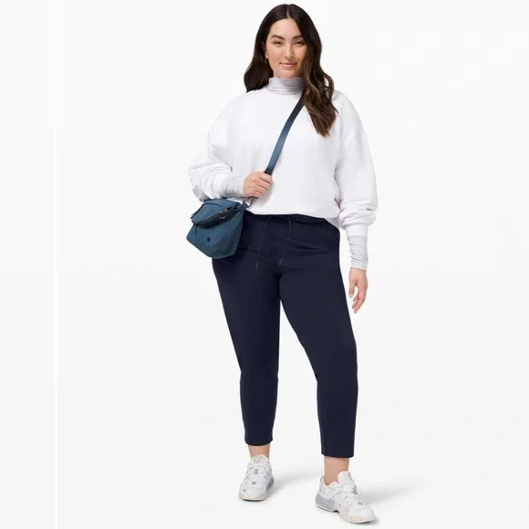 EUC Lululemon Keep Moving Pant 7/8 High-Rise 0 - Picture 7 of 12